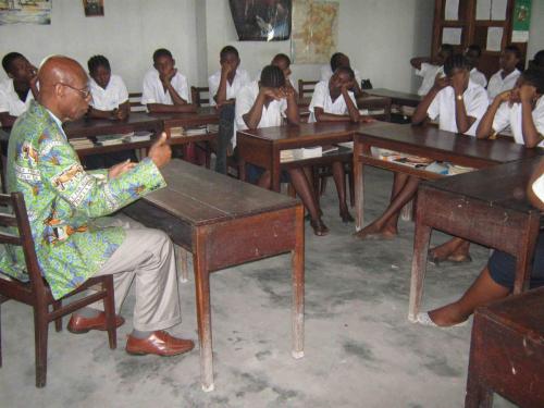 VISITE DU DR TSHIMUNGU (1)